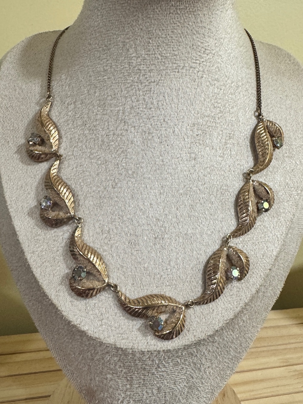 Vintage Gold Leaf Crystal Accent Necklace - Women Jewelry